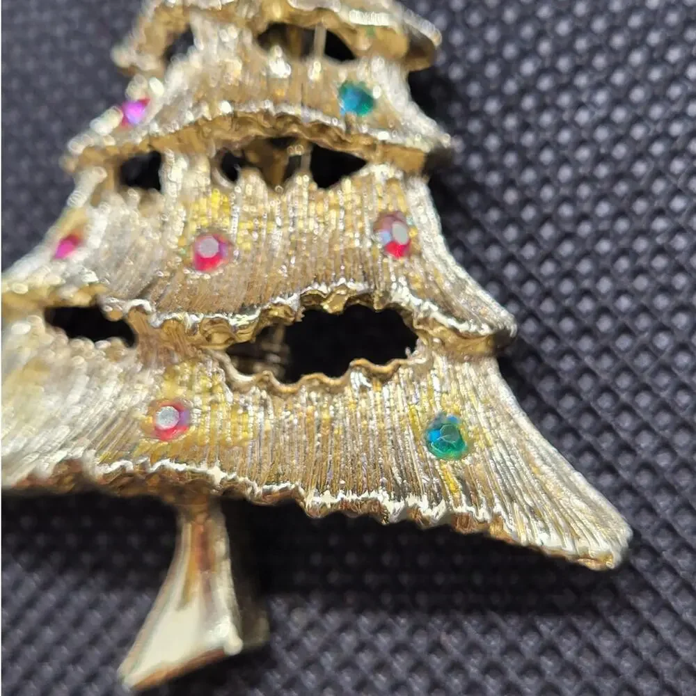 Luxe Vintage Holiday Sparkle Rhinestone Tiered Tree‎ Brooch Gold Tone Elegant 2